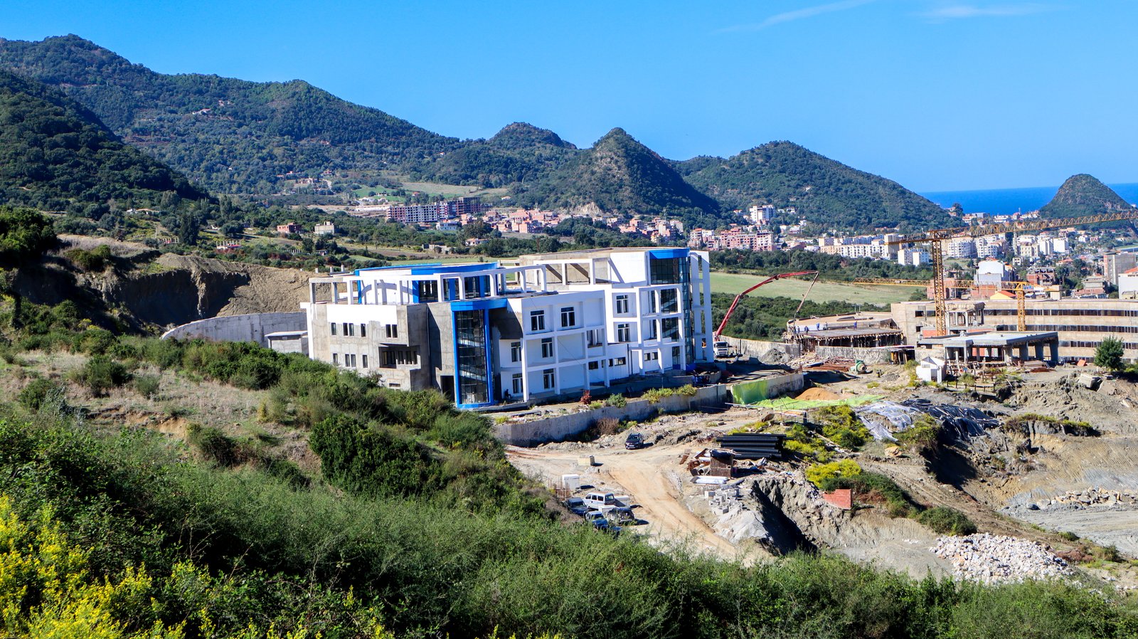 Bibliotheque 1000 Places El Aouana - 13.jpg