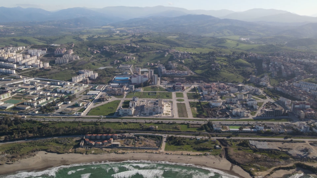  Jijel à l'Entrée Est 3em KM